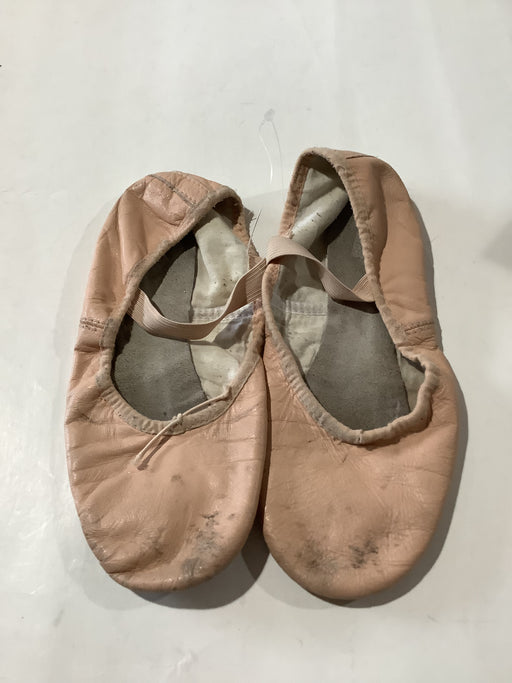 ENCORE RESALE - Adult Ballet Slippers - 4B