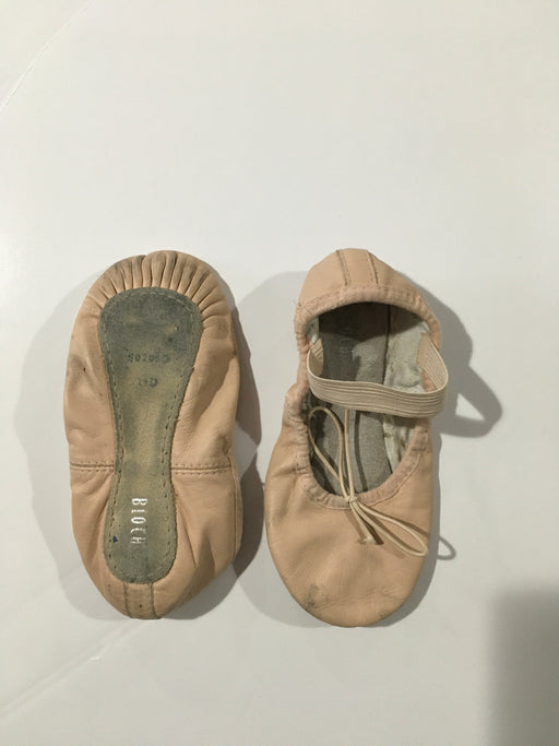 ENCORE RESALE - Children’s Ballet Shoes - 11D