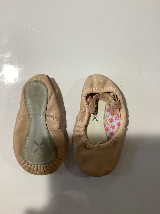 ENCORE RESALE -  Child's Ballet Slippers - 13.5N