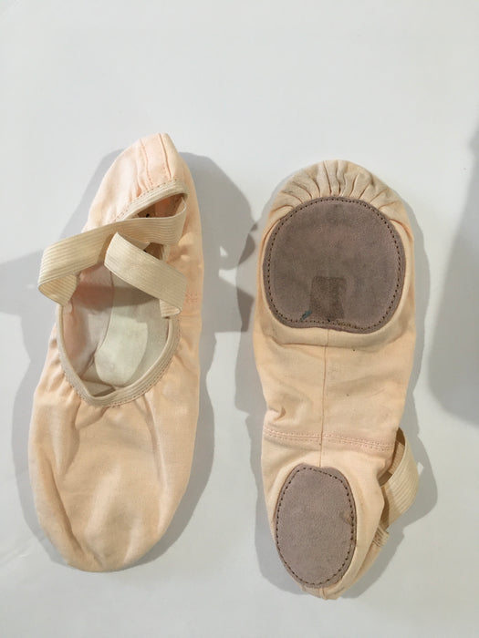 ENCORE RESALE - Adult Ballet Shoes - 10B