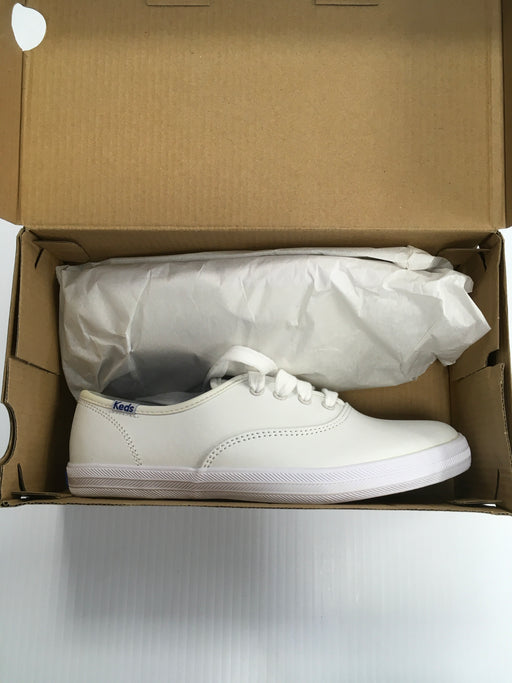 ENCORE RESALE - Youth's Leather Keds - size 3 NEW