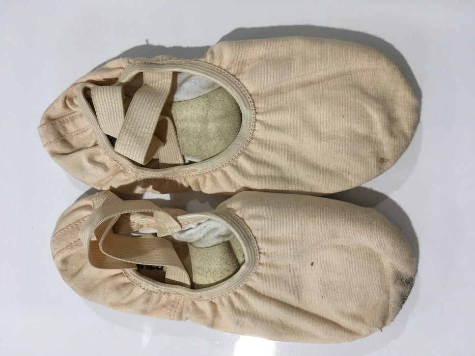ENCORE RESALE - Adult Ballet Slippers 6C
