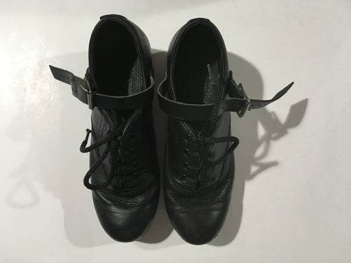 Second hand hotsell irish dancing shoes