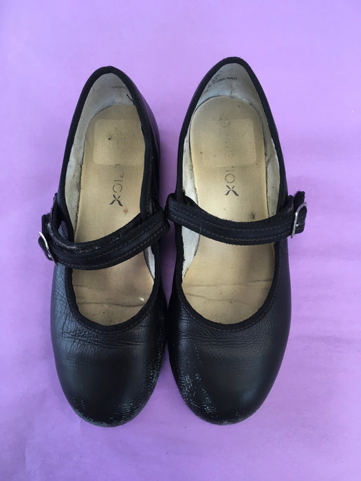 ENCORE RESALE - Child's Tap Shoes - 2.5M