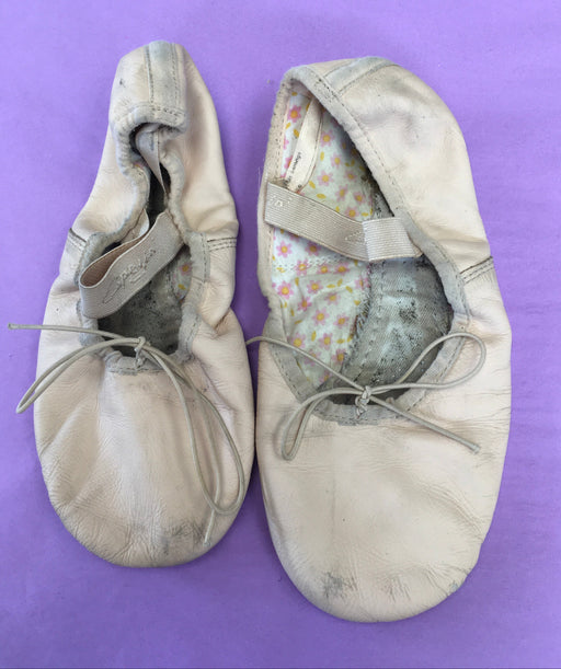 ENCORE RESALE - Child's Ballet Slippers - 5M