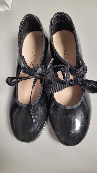 ENCORE RESALE - Child's Tap Shoes - 2M