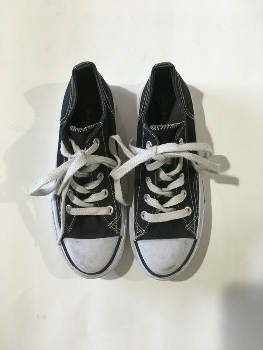 ENCORE RESALE - Child's Sneakers - 1